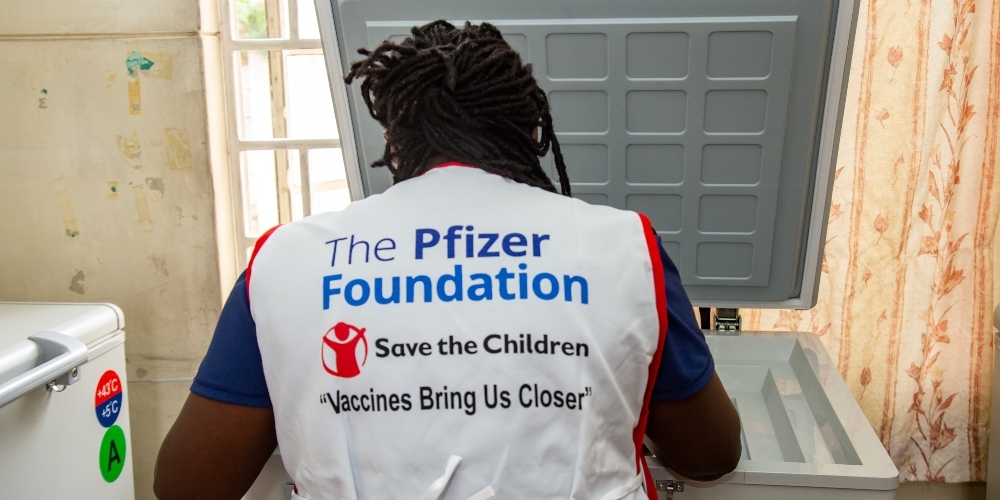 In Kenya, vaccines can now be stored locally in cold storage thanks to The Pfizer Foundation and Save the Children.