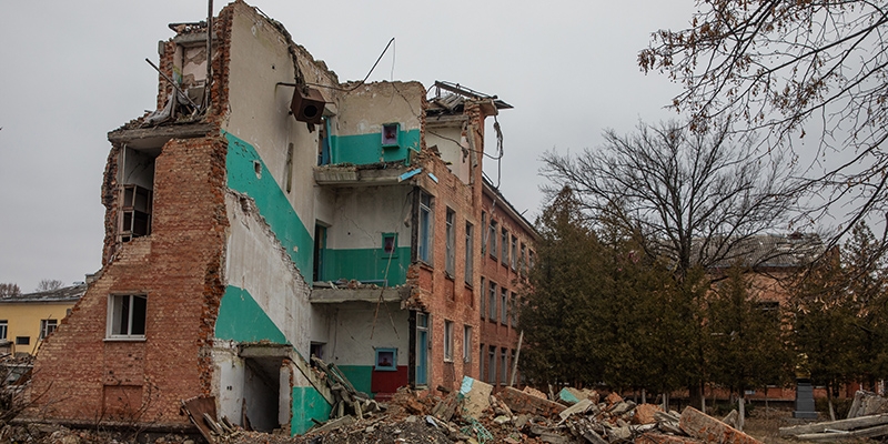 Ukraine, a photo showing the ruins of a school after it was hit by a missile attack
