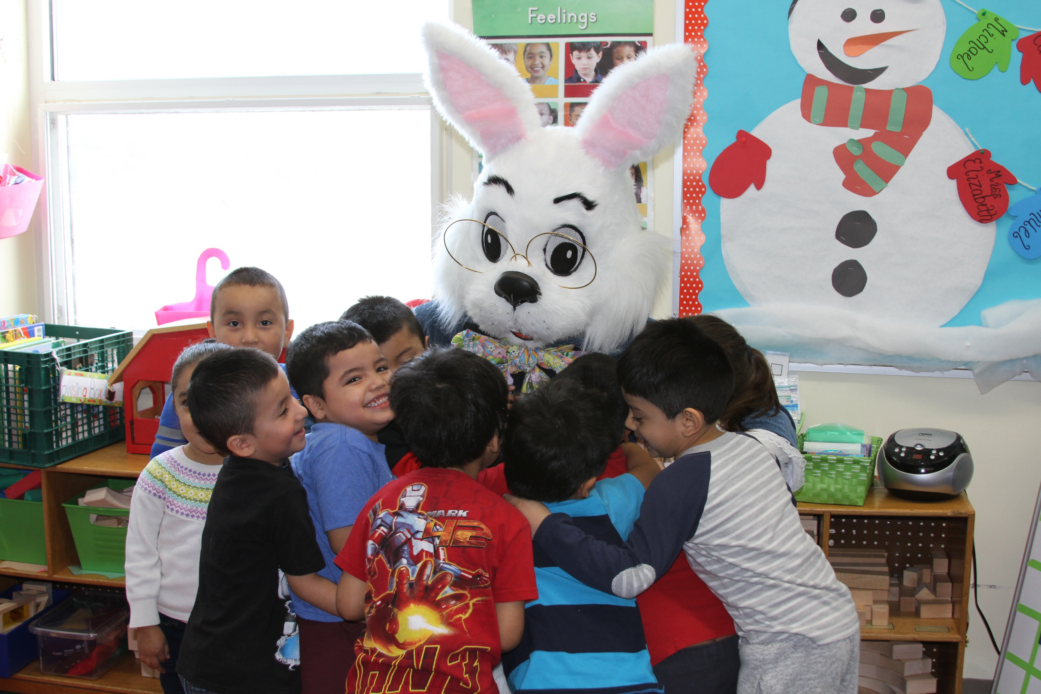 Noerr’s Bunny visits with children in Brewster, N.Y., as part of Noerr’s Bunny Photo Experience. Guests were able make a donation in support of Save the Children’s U.S. Programs, which focus on early education in high-poverty communities and child-focused disaster relief. Phot Credit: Vicky Weynand from The Noerr Programs.