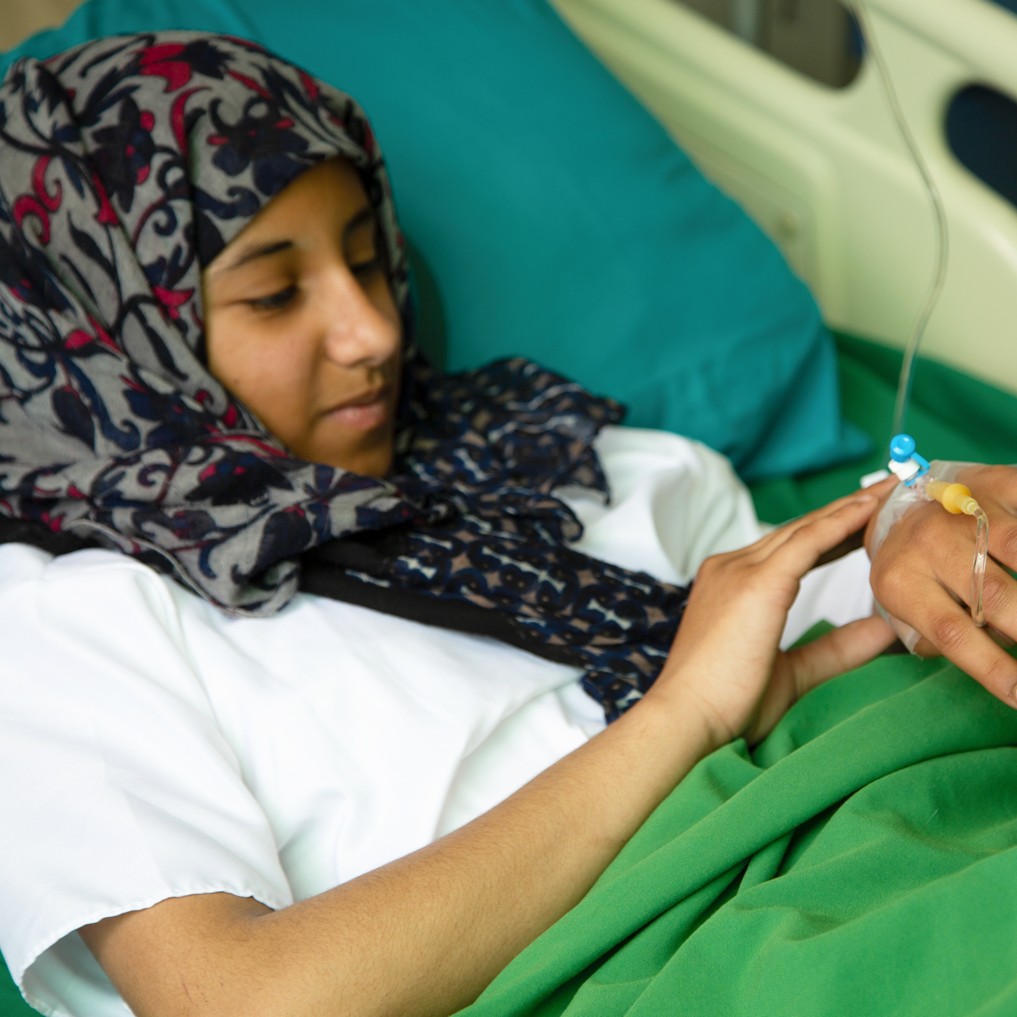 Doaa*, 13 receives treatment following a blast incident that took place at Al Raee school in Sana'a, Yemen which resulted in the death of eleven schoolgirls. Photo credit: Save the Children